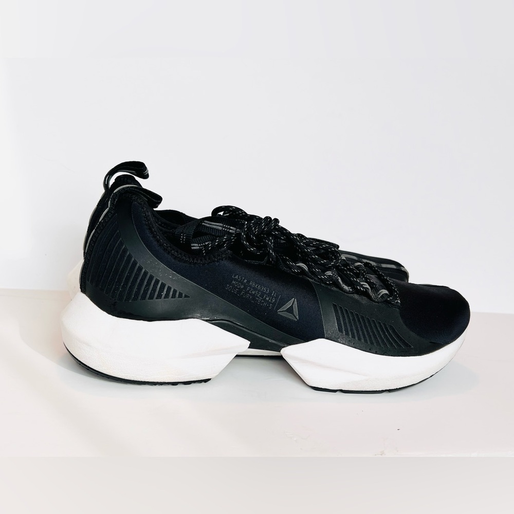 Reebok Sole Fury White Black Men’s Size 13 Running Shoes EUC